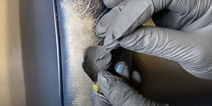 Жидкая кожа для ремонта пластмассы в автомобилях