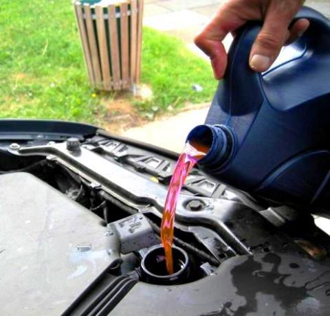 Замена охлаждающей жидкости в двигателе Вашего автомобиля